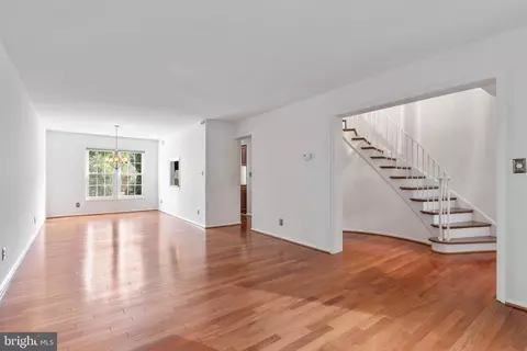 8407 Willow Forge Rd, Springfield, VA 22152 photo 7