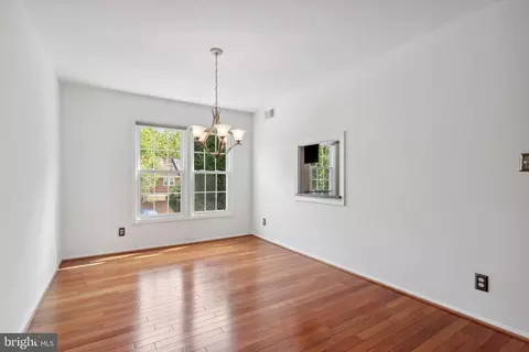 8407 Willow Forge Rd, Springfield, VA 22152 photo 8