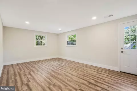 6420 Julian St, Springfield, VA 22150 photo 32
