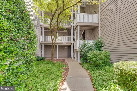 14305 Climbing Rose Way #103, Centreville, VA 20121