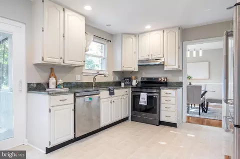 5512 Yorkshire St, Springfield, VA 22151 photo 10