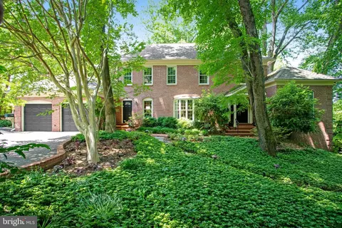 1501 Night Shade Ct, Vienna, VA 22182