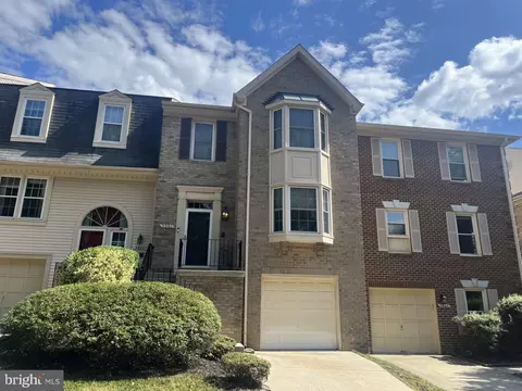 5901 Norham Dr, Alexandria, VA 22315