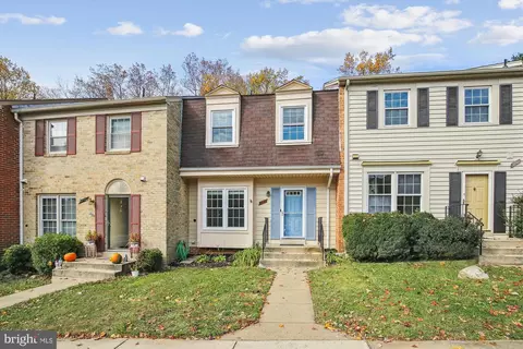 9944 Whitewater Dr, Burke, VA 22015
