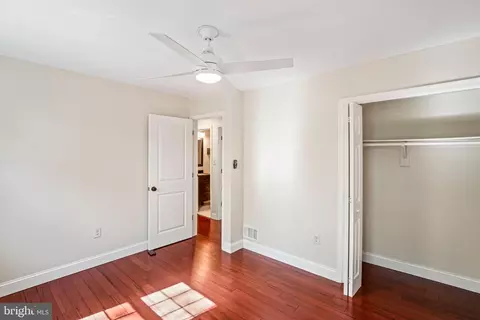 2366 Hunters Square Ct, Reston, VA 20191 photo 22