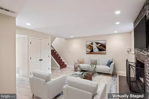 2366 Hunters Square Ct, Reston, VA 20191 photo 28
