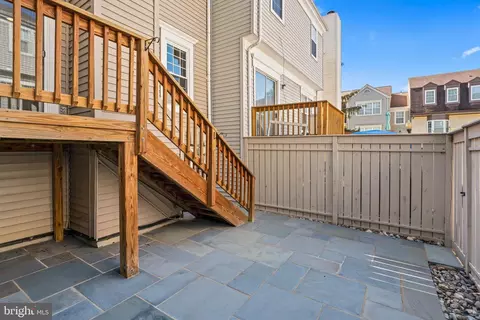 2366 Hunters Square Ct, Reston, VA 20191 photo 33
