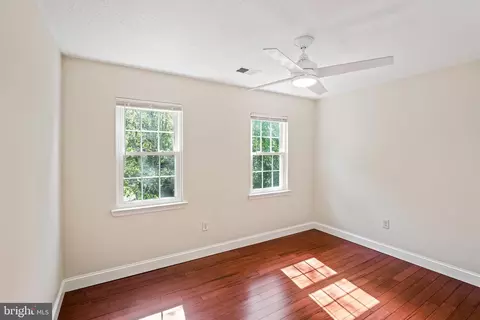 2366 Hunters Square Ct, Reston, VA 20191 photo 24