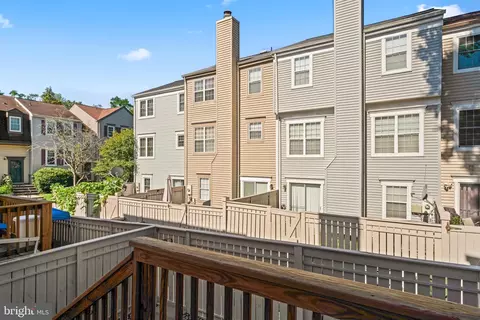 2366 Hunters Square Ct, Reston, VA 20191 photo 36