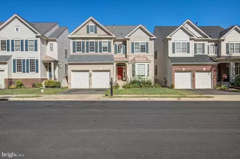 7543 Lindberg Dr, Alexandria, VA 22306
