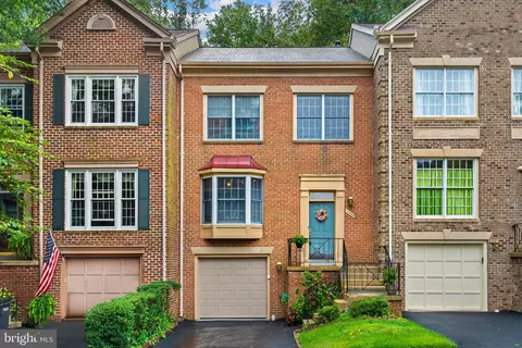 6350 Tisbury Dr, Burke, VA 22015