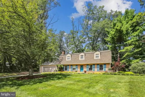 11906 Wayland St, Oakton, VA 22124