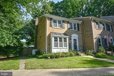 9021 Rosewall Ct, Springfield, VA 22152 photo 3