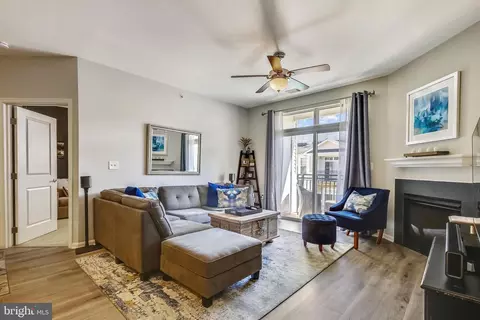2665 Prosperity Ave #425, Fairfax, VA 22031