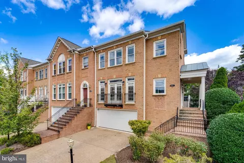 1849 Brenthill Way, Vienna, VA 22182