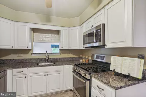 7412 Flora St, Springfield, VA 22150 photo 12