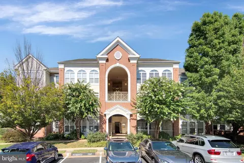 7707 G Haynes Point Way #G, Alexandria, VA 22315