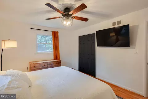 7229 Constantine Ave, Springfield, VA 22150 photo 12