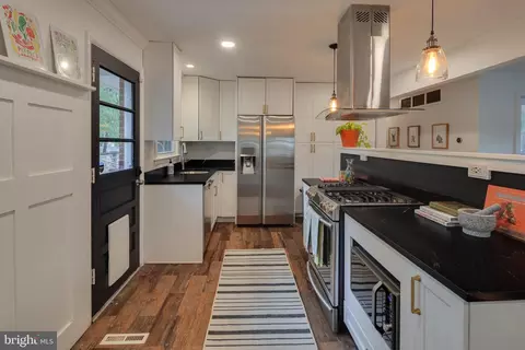7229 Constantine Ave, Springfield, VA 22150 photo 9