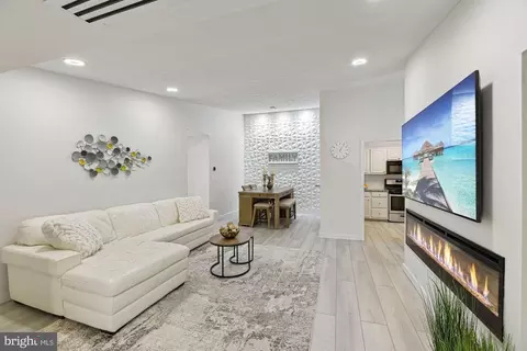 7769 Willow Point Dr #7769, Falls Church, VA 22042
