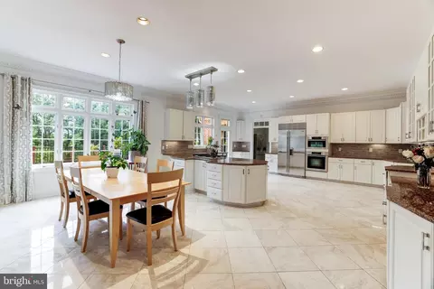 6832 Georgetown Pike, Mclean, VA 22101 photo 8
