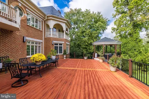 6832 Georgetown Pike, Mclean, VA 22101 photo 13