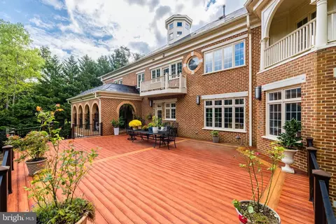 6832 Georgetown Pike, Mclean, VA 22101 photo 21