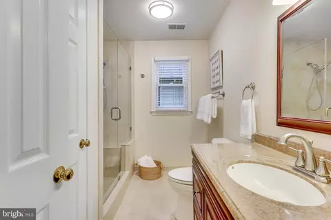 6804 Baron Rd, Mclean, VA 22101 photo 36