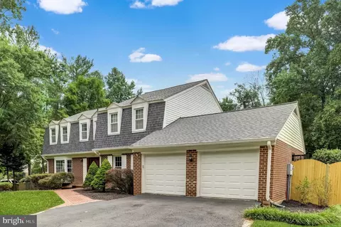 11933 Riders Ln, Reston, VA 20191