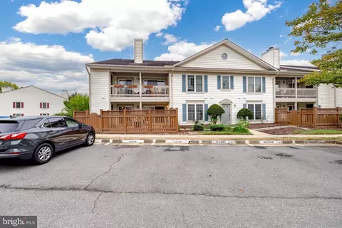 6133 A Essex House Sq, Alexandria, VA 22310