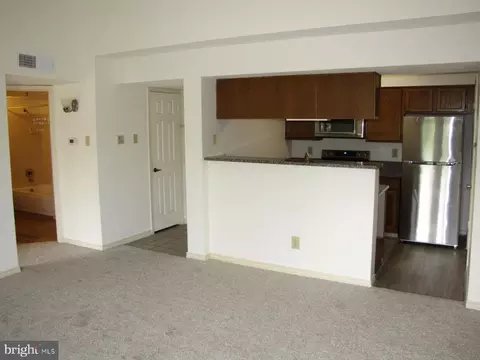 1504 Lincoln Way #401, Mclean, VA 22102 photo 3