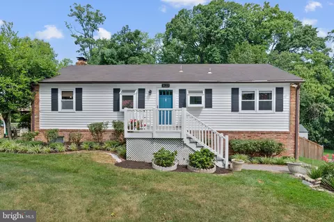 4622 Upland Dr, Alexandria, VA 22310