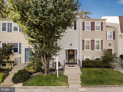 2422 Ridgehampton Ct, Reston, VA 20191 photo 2