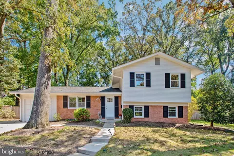 2429 Cedar Ln, Vienna, VA 22180