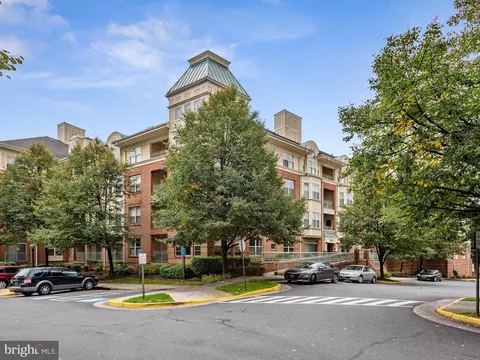 1851 Stratford Park Pl #315, Reston, VA 20190