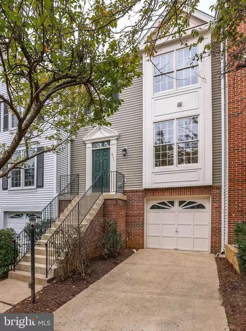 3111 Sutherland Hill Ct, Fairfax, VA 22031