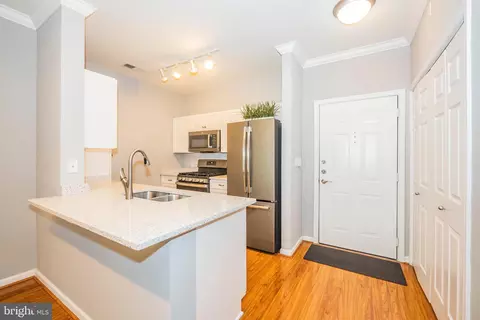 12953 Centre Park Cir #214, Herndon, VA 20171