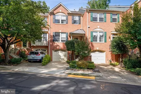 1386 Park Garden Ln, Reston, VA 20194