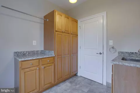 8126 Drayton Ln, Springfield, VA 22151 photo 50