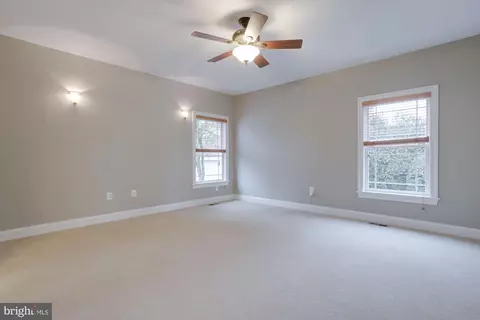 8126 Drayton Ln, Springfield, VA 22151 photo 49