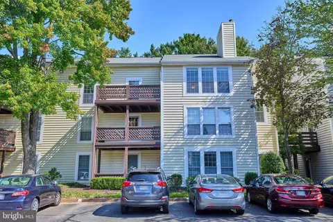 10068 Oakton Terrace Rd #10068, Oakton, VA 22124