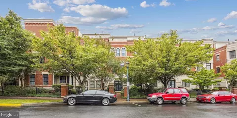 12098 Kinsley Pl, Reston, VA 20190