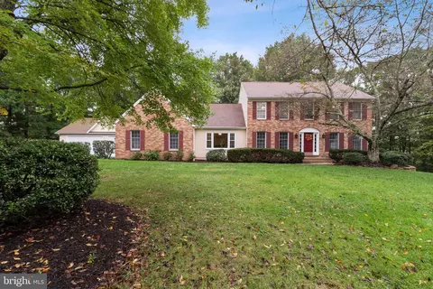 14954 Red Post Ct, Centreville, VA 20121