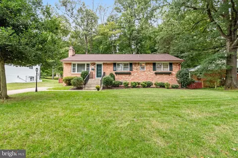 5644 Ravenel Ln, Springfield, VA 22151