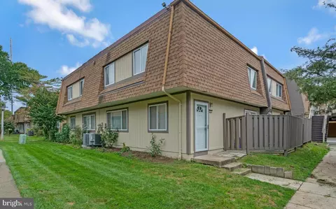 3865 Manzanita Pl #B, Alexandria, VA 22309