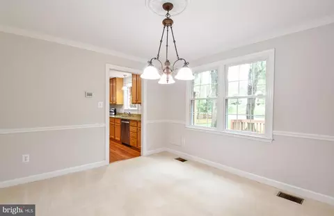7216 Reservation Dr, Springfield, VA 22153 photo 13
