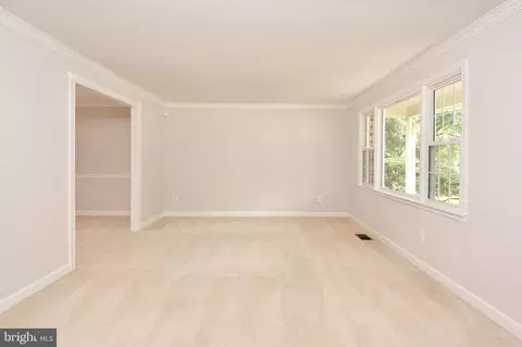 7216 Reservation Dr, Springfield, VA 22153 photo 10