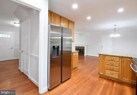 7216 Reservation Dr, Springfield, VA 22153 photo 17