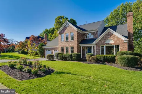 15339 Oakmere Pl, Centreville, VA 20120