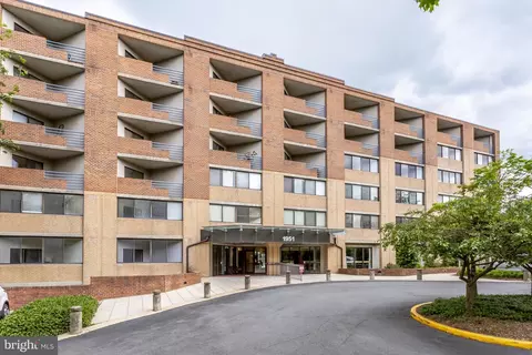 1951 Sagewood Ln #407, Reston, VA 20191